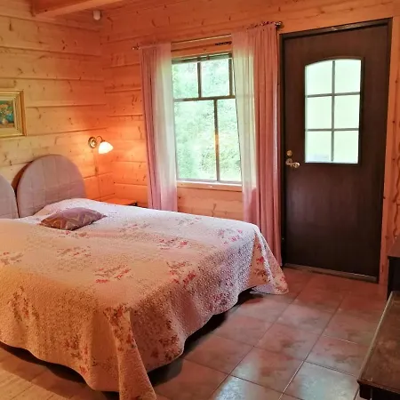 Tahkonhovi Golden Guest house